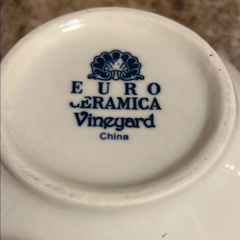 Set of 4 1980s Euro Ceramica Vineyard Bowls grapevine leaf design. Excellent - Picture 4 of 4